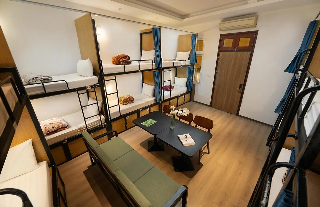 Hanoi Oldtown Nomad Hostel & Pub-1